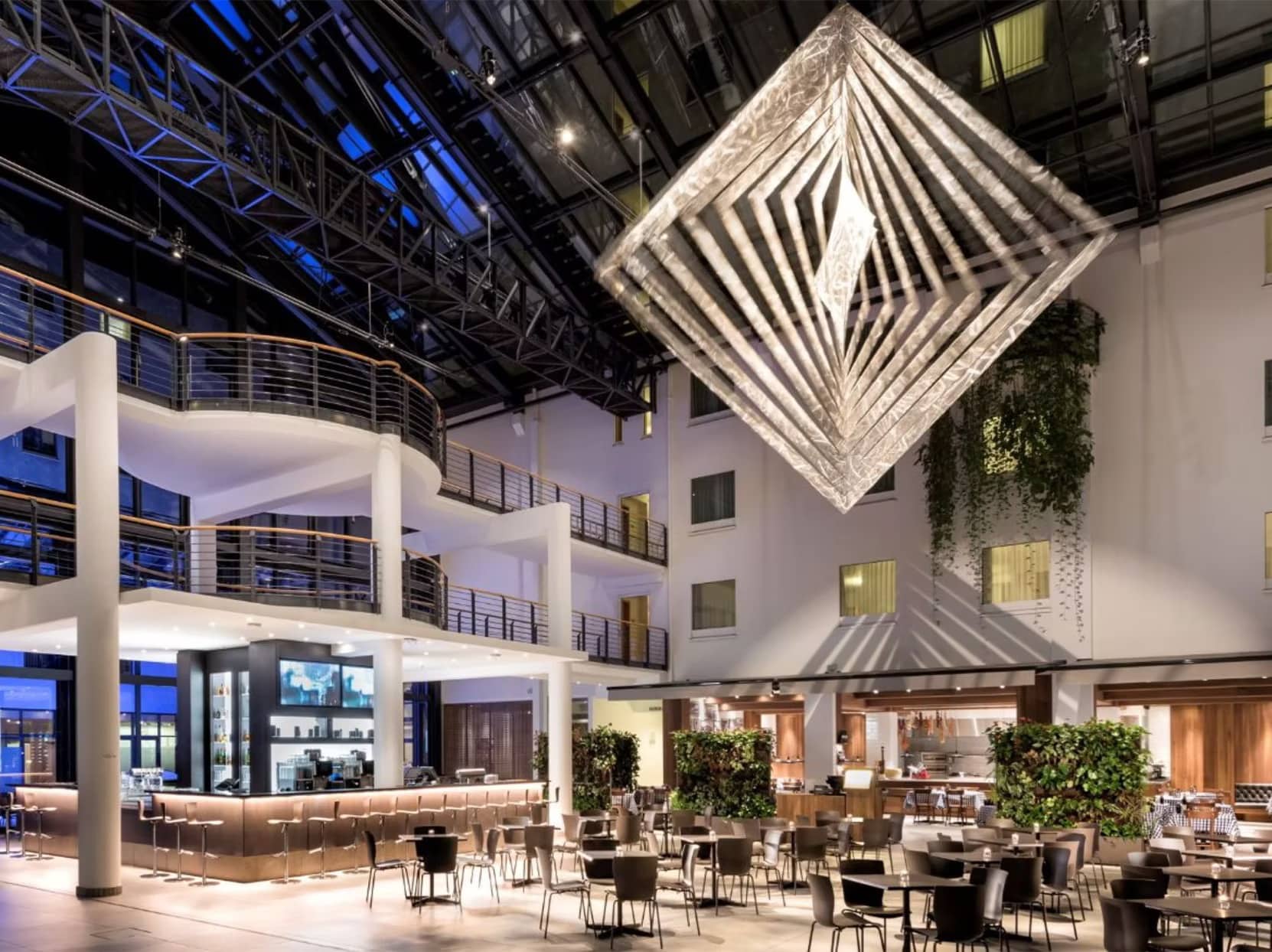 Hotel Estrel Berlin3.jpg_3_11zon